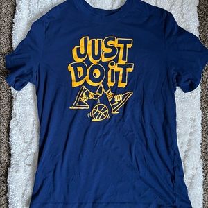 Nike t shirt